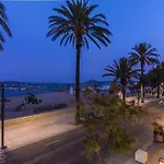 Fabulous With Views In By Renthousing Apartamento
