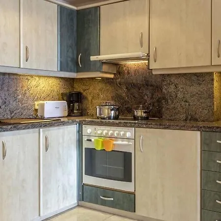 Fabulous With Views In By Renthousing * Поланко