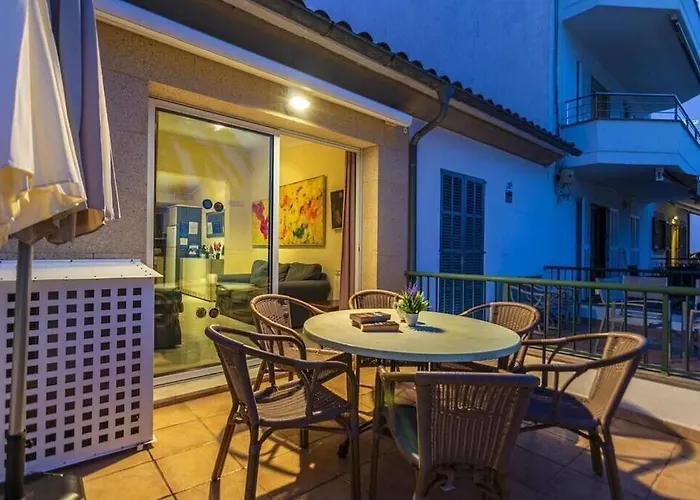 Fabulous With Views In By Renthousing * Port de Pollença