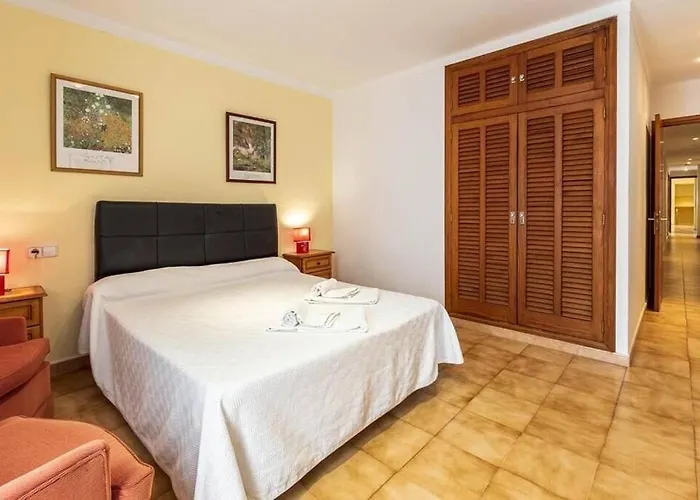 Fabulous With Views In By Renthousing Apartmán Port de Pollença