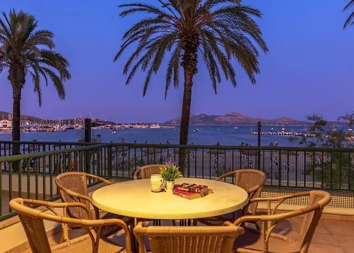 Fabulous With Views In By Renthousing Apartmán