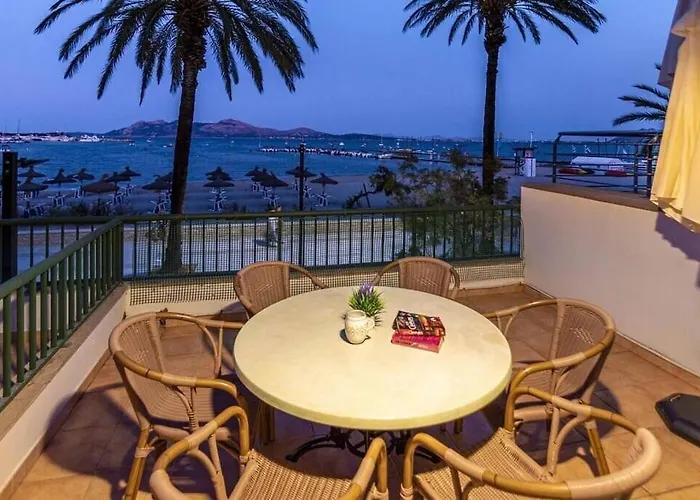 Daire Fabulous With Views In By Renthousing *